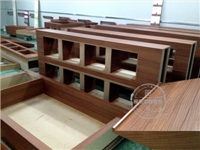 煙酒展柜設(shè)計(jì)