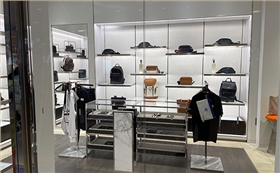 選擇服裝展柜制作廠家如何判斷質(zhì)量好壞