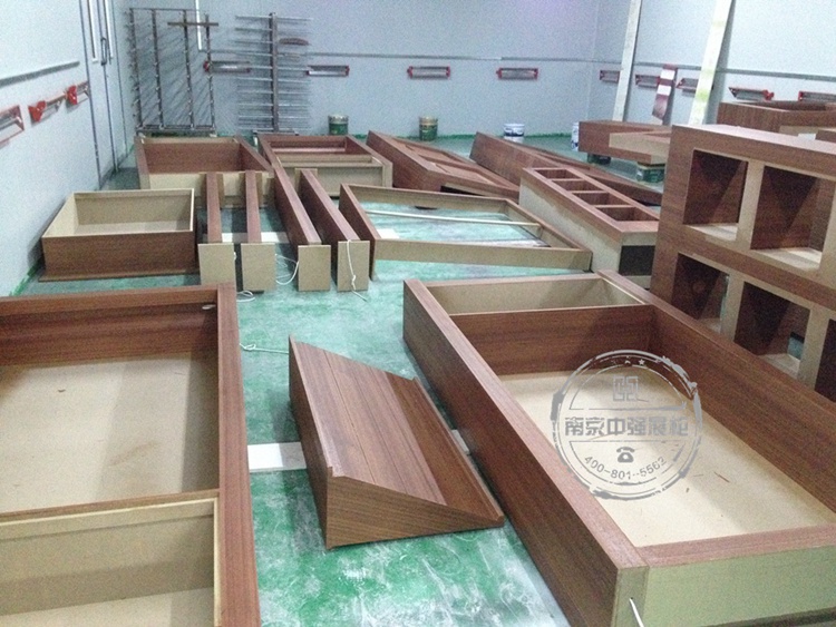 烤漆房，烤漆展柜