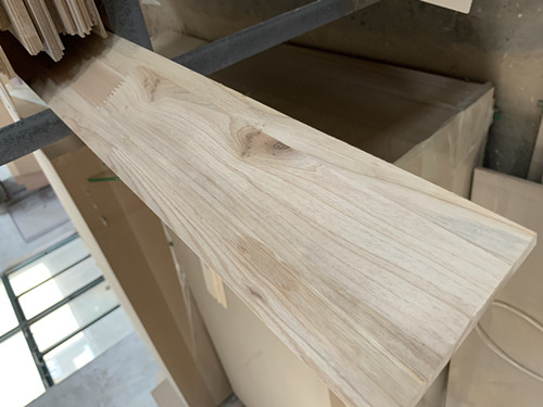 蕪湖雨季對(duì)制作食品展柜做好相應(yīng)措施