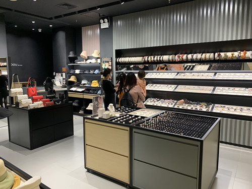 蘇州姑蘇定制哪種款式的飾品展柜很受大家歡迎