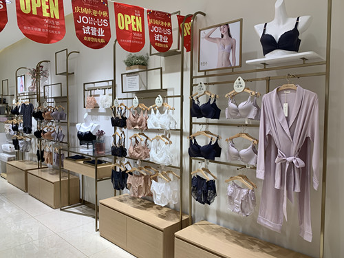 泰州高港哪里可以定做不同類型的商場服裝展示柜