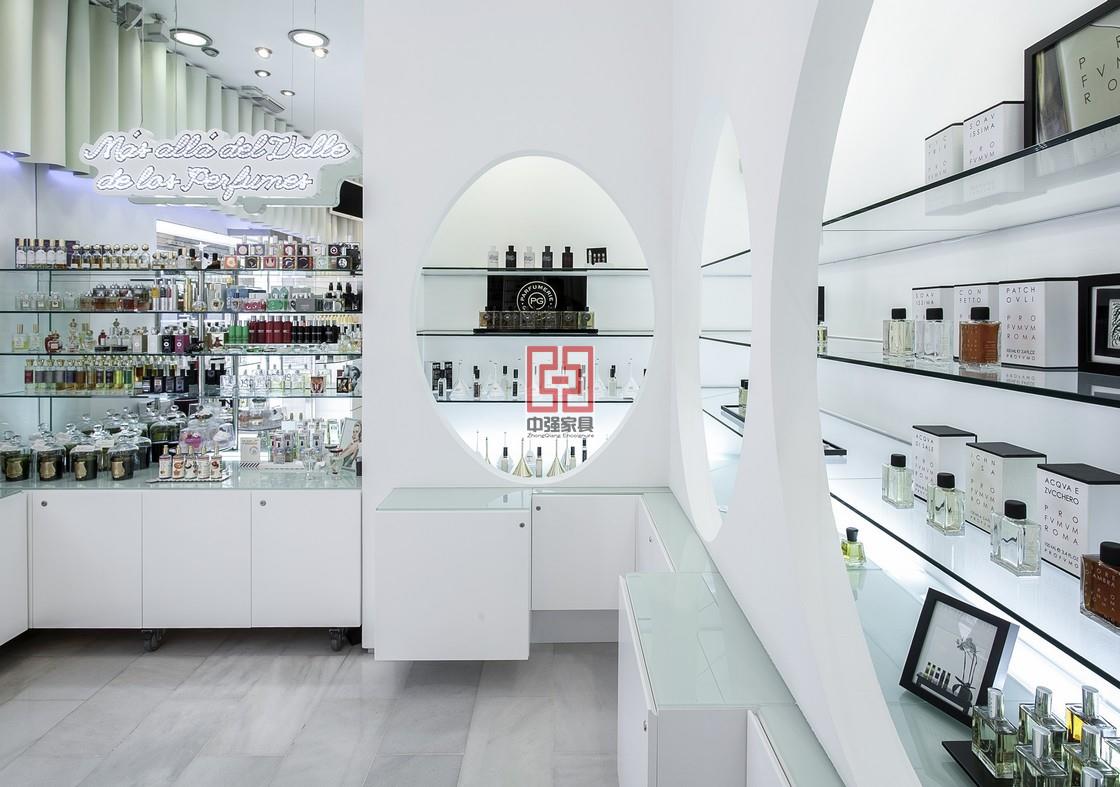 西班牙香水化妝品展柜定制中強展柜