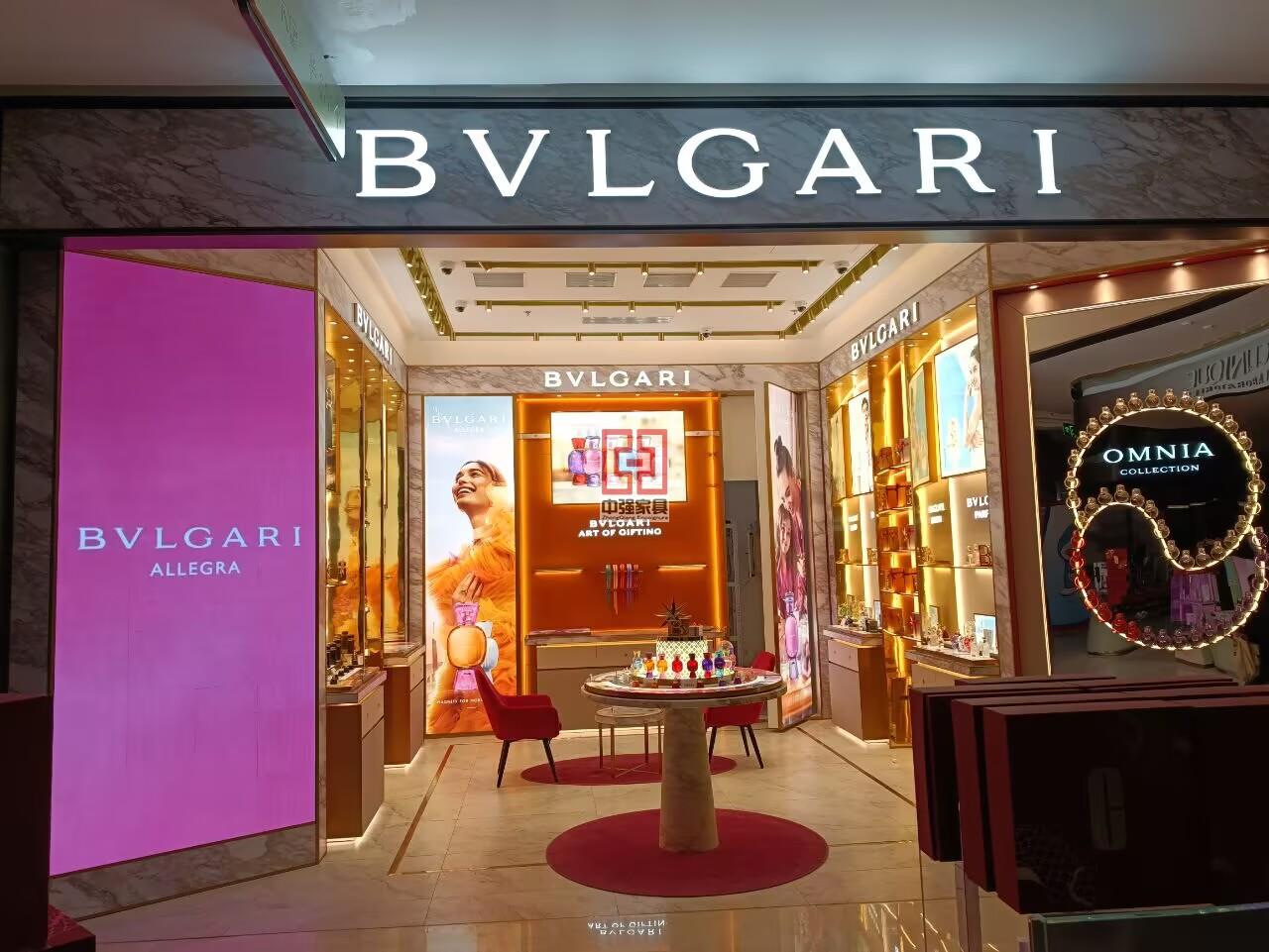 南京中強展柜廠·奢侈品店鋪裝修展柜定制解決方案