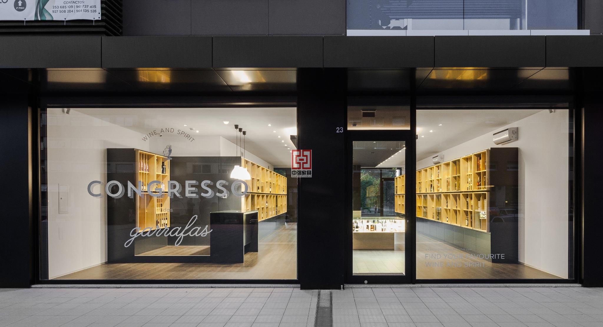 國(guó)外酒柜定制找中強(qiáng)展柜